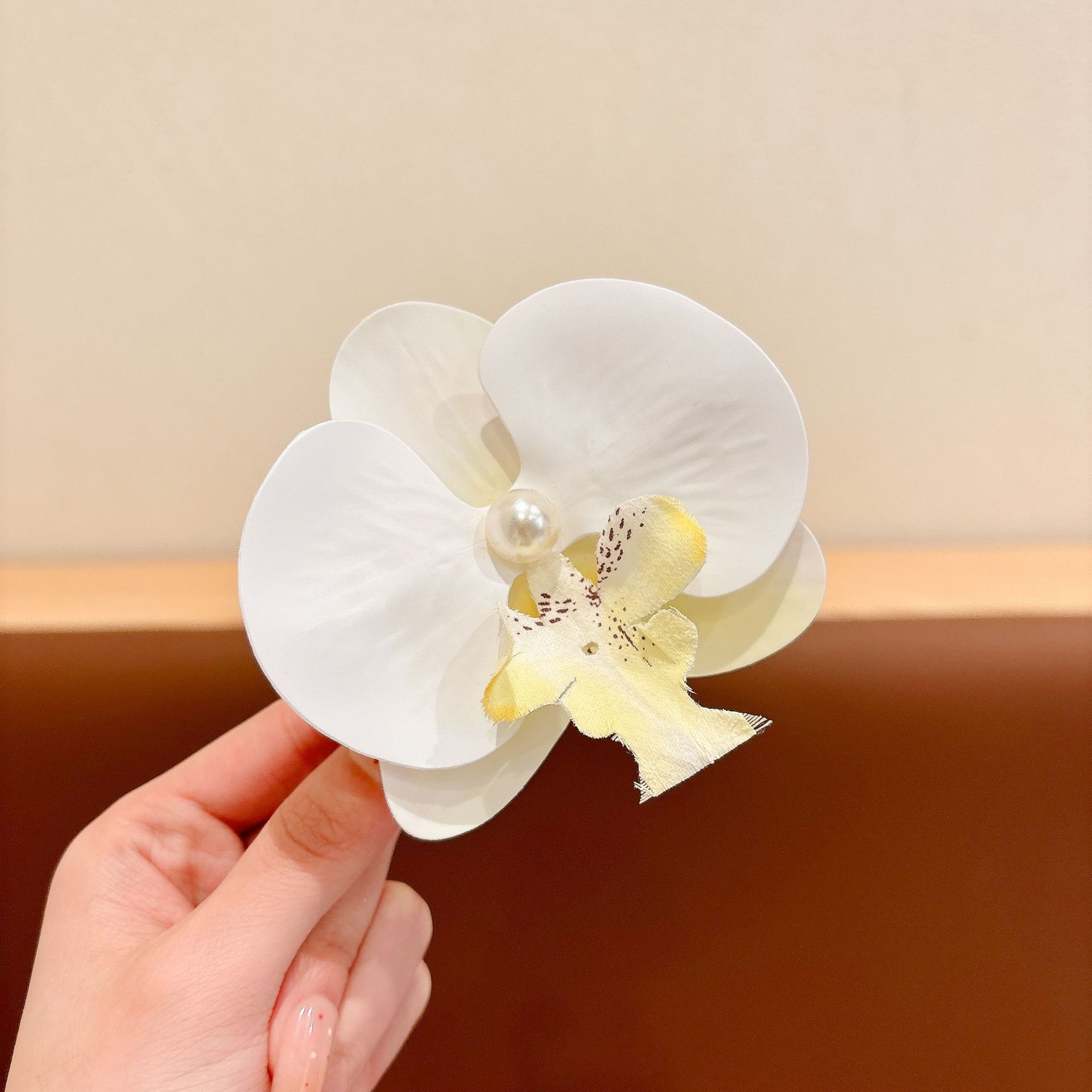 Orquídea de alto nivel de atmósfera, orquídea de mariposa, rascar, pinzas de cabello teñidas, pinzas de cabello rotas, adornos de cabello de mujer, toque de estilo de flores