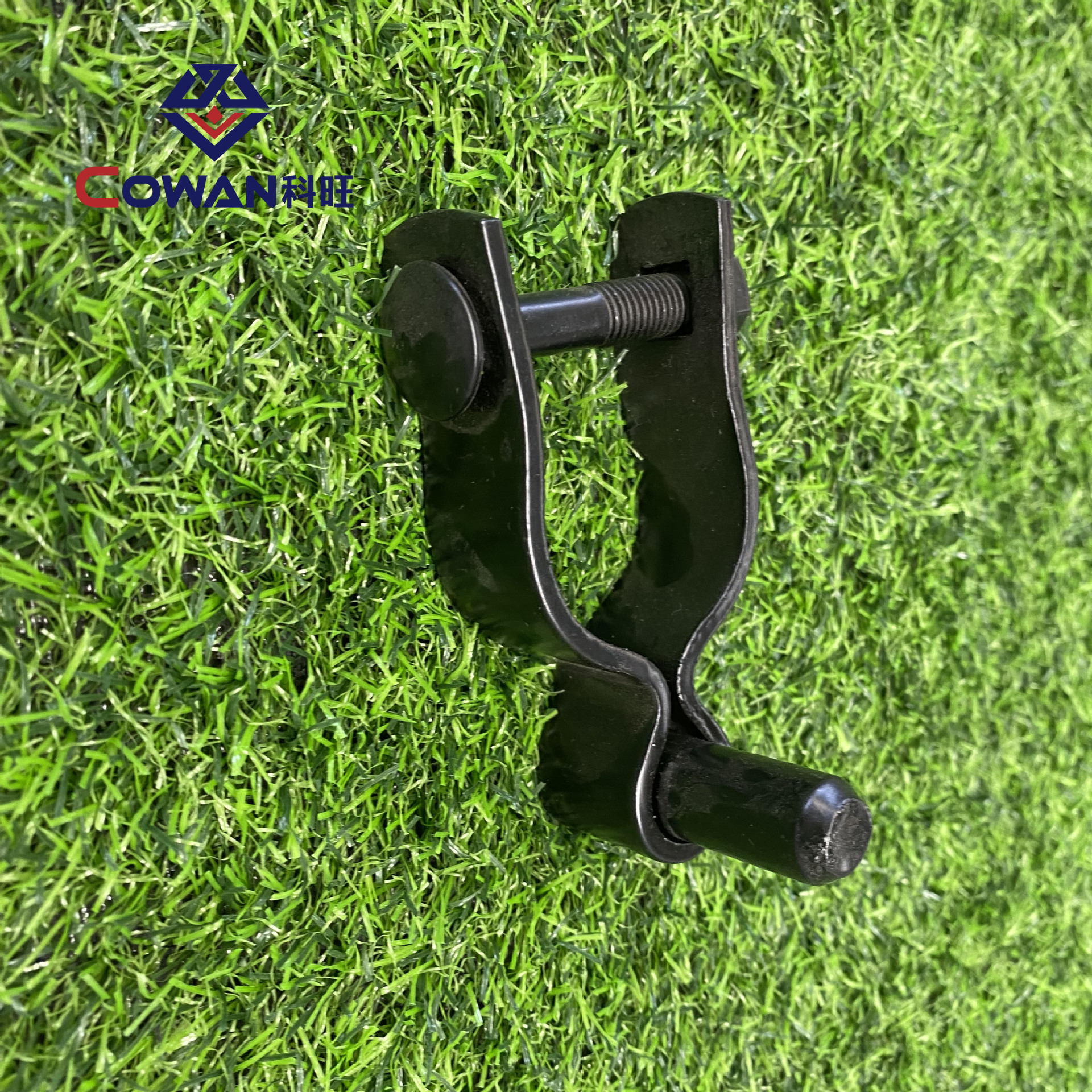 Suministro en stock de todo tipo de accesorios de malla de eslabones de cadena, eje de puerta de tarjeta, cerradura de puerta Strap Hinge, Fork Latch