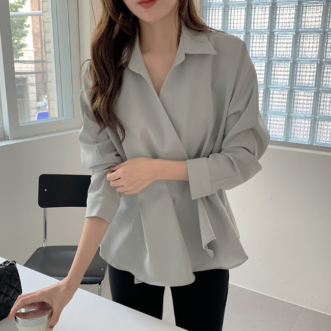 外贸款洋气荷叶边长袖衬衫女2025春秋复古港味收腰裙摆很仙的上衣