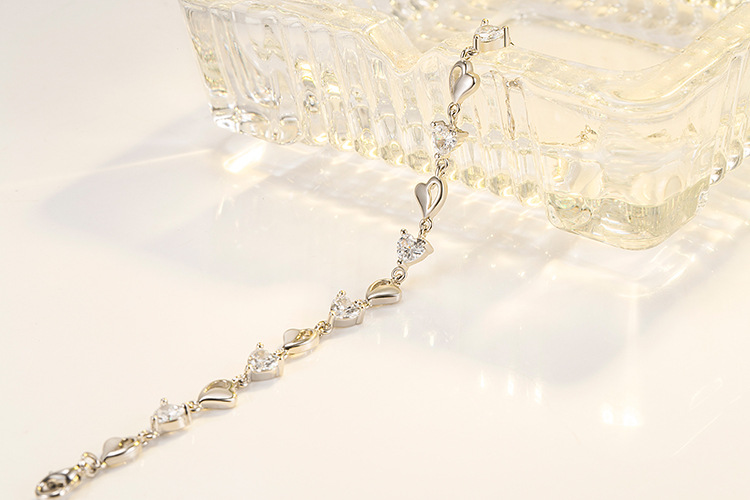 Fashion Heart Shape Copper Inlay Zircon Bracelets 1 Piece