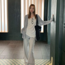 宋正恩浅灰色微喇休闲裤女秋季新款低腰显瘦垂感百搭松弛慵懒裤子