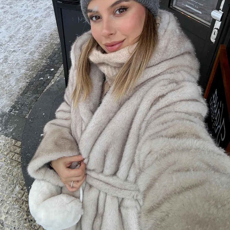 Women's Clothing Autumn and winter hooded fur coat for women long brand mink fur coat soft environmentally friendly fur coat_voghion.com