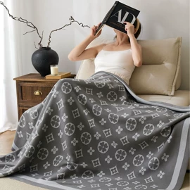 线毯;其他毛毯;围巾