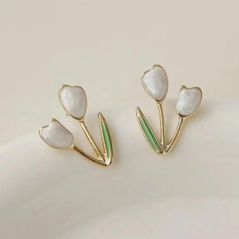 1 Pair Quantity Holiday, Daily Occasion Alloy Material 1 Pair Simple Style Flower Plating Alloy Gold Plated Ear Studs