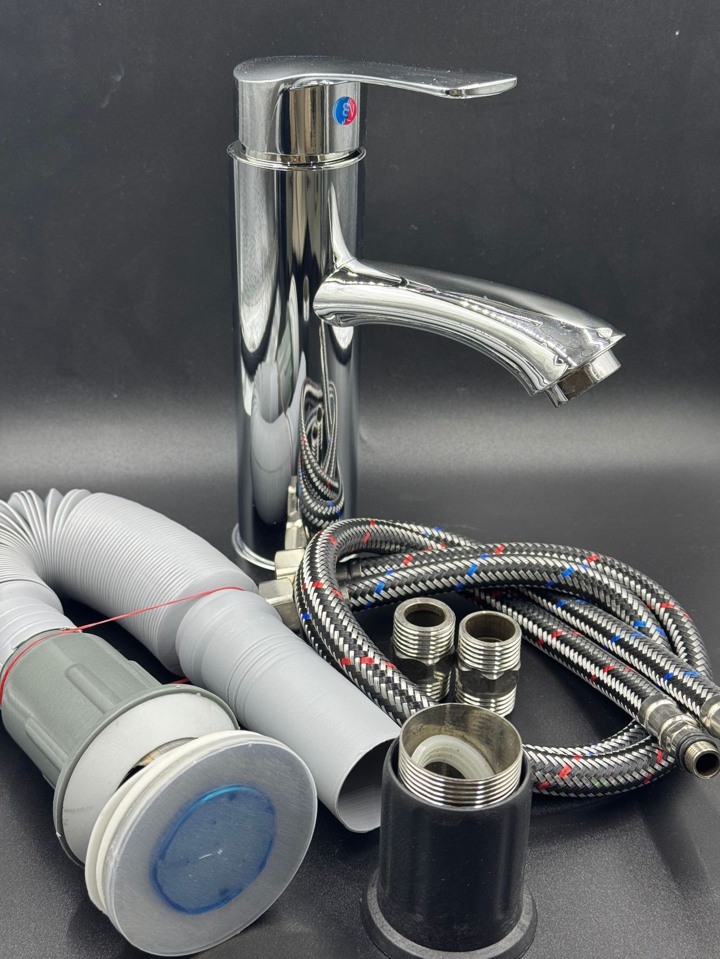 Cold and hot water faucets, single-hole bathroom cabinets, washbasins, washbasins, washbasins, bathroom countertop basins, faucets, drainage accessories Item Picture