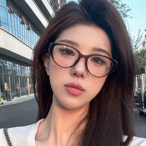 Retro Korean cat eyes, orange cat, black frame, plain makeup artifact, high-end sense, slimming for square and round faces, can be equipped with prescription myopia glasses