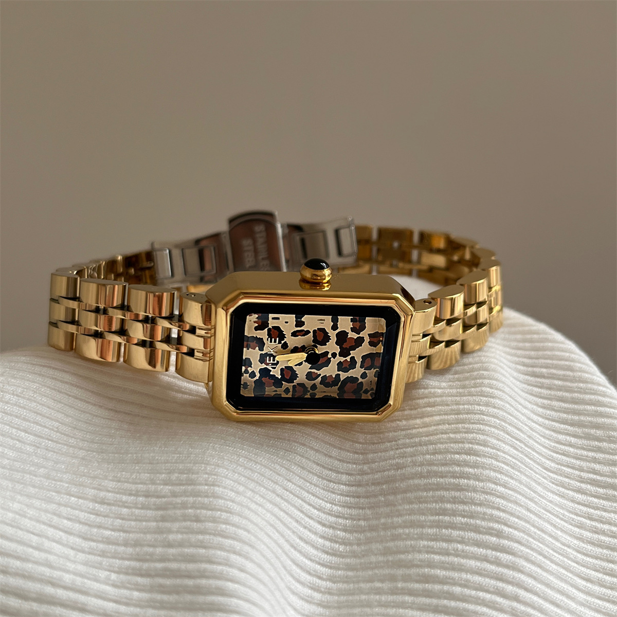 All Seasons Season Casual Retro Leopard Double Side Snaps Quartz Watch