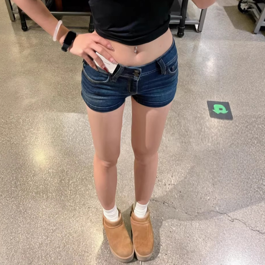 低腰丰臀牛仔短裤女2026夏季薄款美式辣妹显瘦a字包臀热裤
