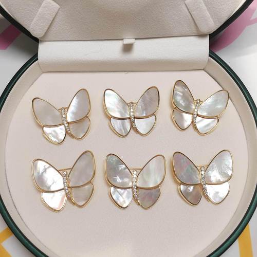 High-end temperament Meng Wanzhou's same style butterfly brooch, natural sea mother-of-pearl freshwater pearls, exquisite suit corsage accessories