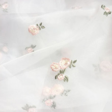 欧根纱清新小花朵服装绣花面料女装童装刺绣布料diy手工成衣原料