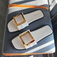 �¿����ЬŮ�ļ��⴩ܛ�׼��÷����W���r��ƽ��һ���Ͽ羳���Q