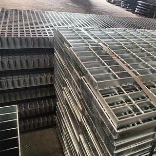 定制齿形钢格栅 污水处理工厂路面排水沟洗车房沟盖板齿形钢格栅