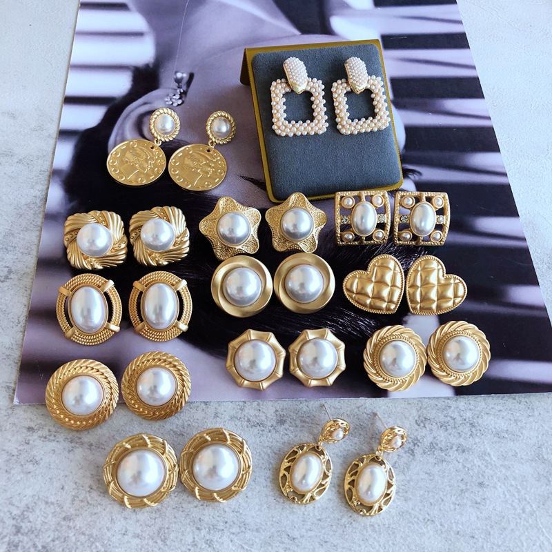 Vente En Gros Bijoux Rétro Perle Coeur Forme Géométrique Boucles D&#39;oreilles Nihaojewelry display picture 14
