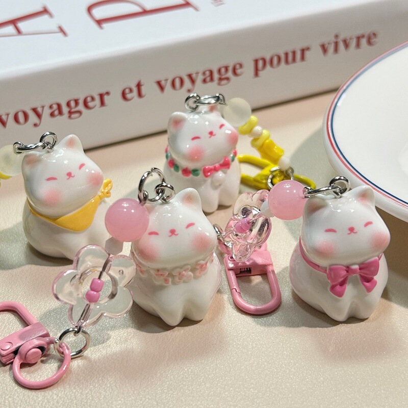 Cute Stereo Kitten Pendant Keychain Flower Girl Heart Ins Style Sweet Animal Beaded Pendant Gift