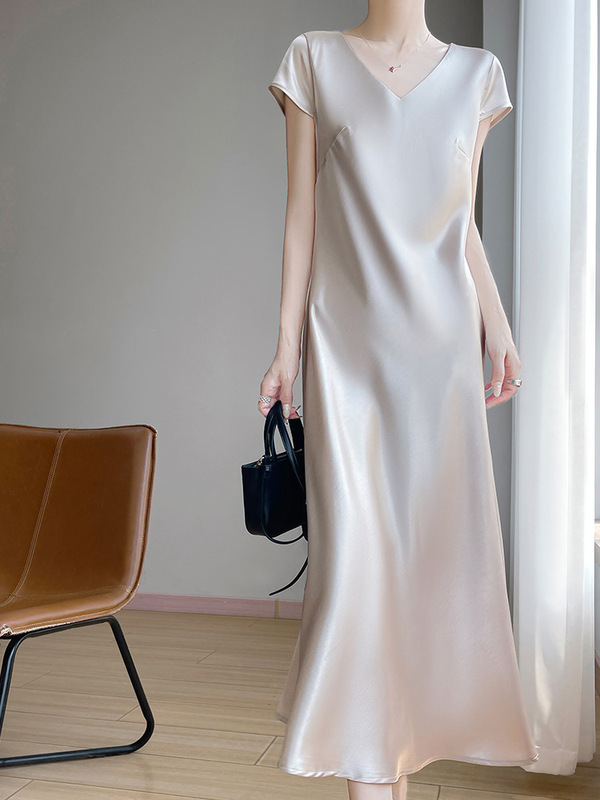 French-Style High-End Gold-Embellished Satin V-Neck Acetate Satin Short-Sleeve Dress, Elegant Solid Color, New Summer 2026 Long Dress for Women