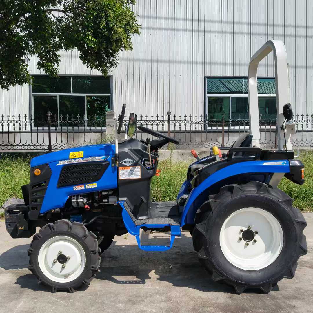 Tractor agrícola de cuatro tracciones de cuatro ruedas Hongbo 304 invernadero Wang Kai-gou máquina de arado rotativo invernadero especial para huerto