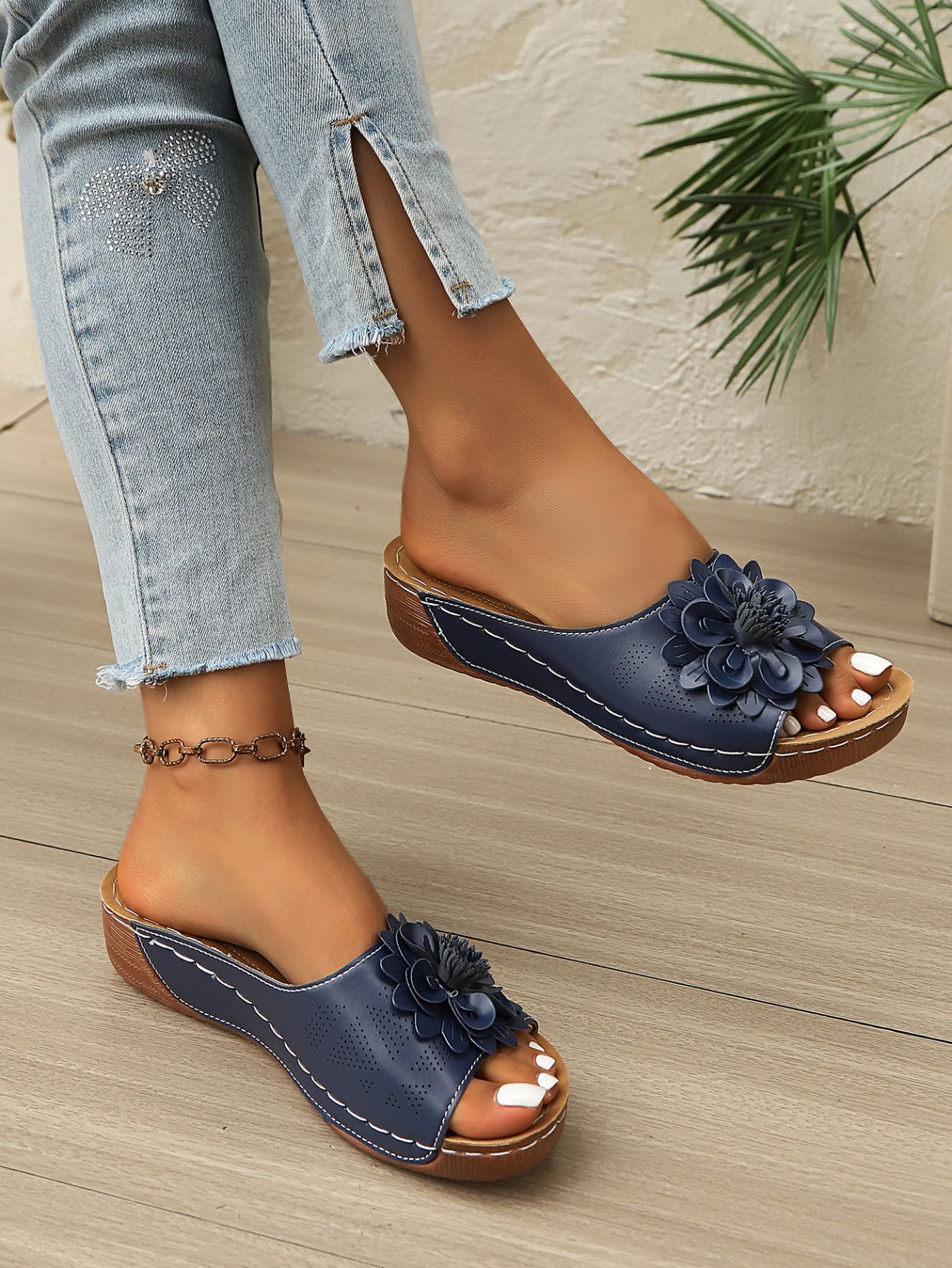 Women's Floral Wedge Sandals, New Style, Platform Open Toe, Plus Size Beach Sandals._vogvips.com