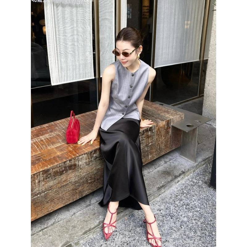 夏服、軽い高級感、ハイエンド、スマートで通勤できる、小さな香りのグレーのトップスとスカートのスーツの完全なセット|undefined