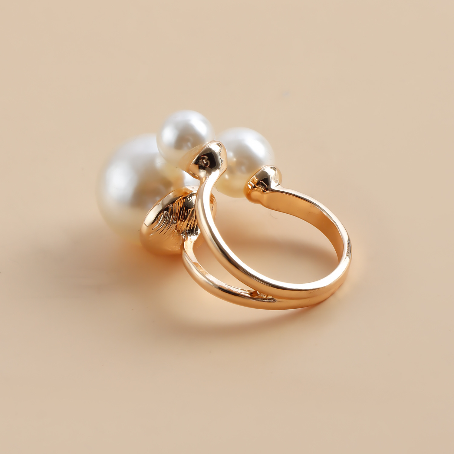 Women's Gender Elegant Geometric Solid Color Imitation Pearl Alloy Women's Open Rings