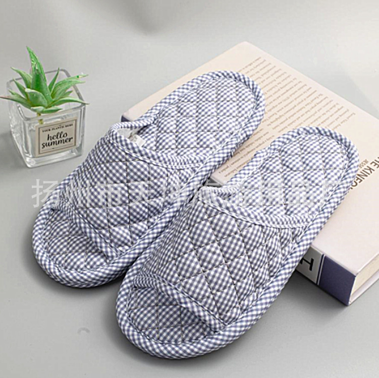 Factory Production of Fabric Indoor Slippers, Export Indoor Non-Slip Quilted Plaid Washable Slippers