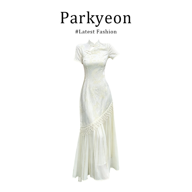 New Summer Collection: Unique and Beautiful Chinese Style Jacquard Cheongsam Dress with Button Detail, Slim-Fit Long Dress for Women New Summer Collection: Unique and Beautiful Chinese Style Jacquard Cheongsam Dress with Button Detail, Slim-Fit Long Dress for Women