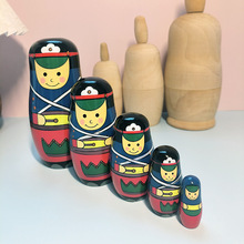仪仗队士兵人偶叠套娃娃玩具摆件 原木质手工艺品卡通俄罗斯套娃