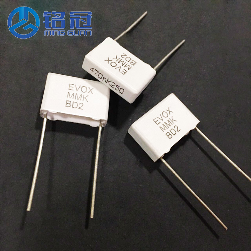 供应台产米白色CL71校正电容 63V155K 1.5UF  脚距P5MM 方块电容