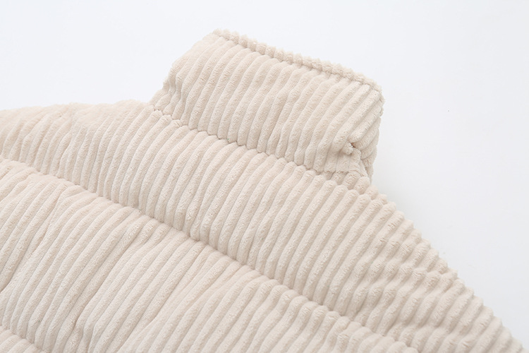 Giacca corta e larga in cotone caldo alla moda autunno e inverno 2024 in velluto a coste F823129_voghion.com