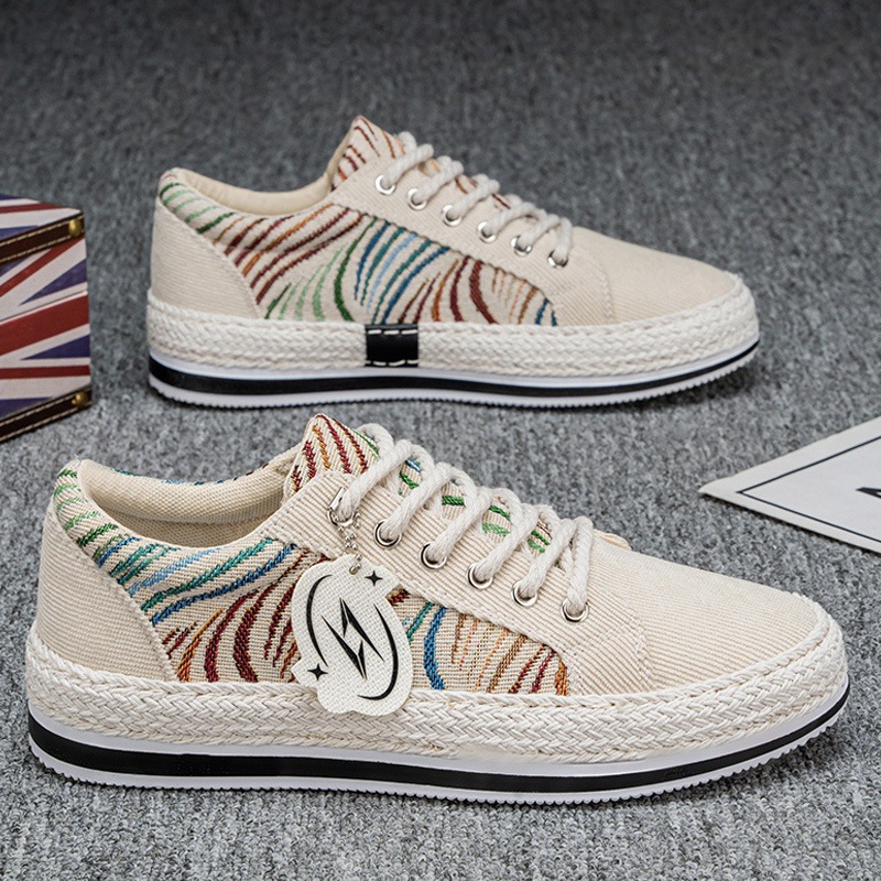 Zapatos de tela de paja de moda personales para hombres zapatos de skate primavera 2025 nuevos zapatos casuales de pescador para hombres zapatos estudiantes