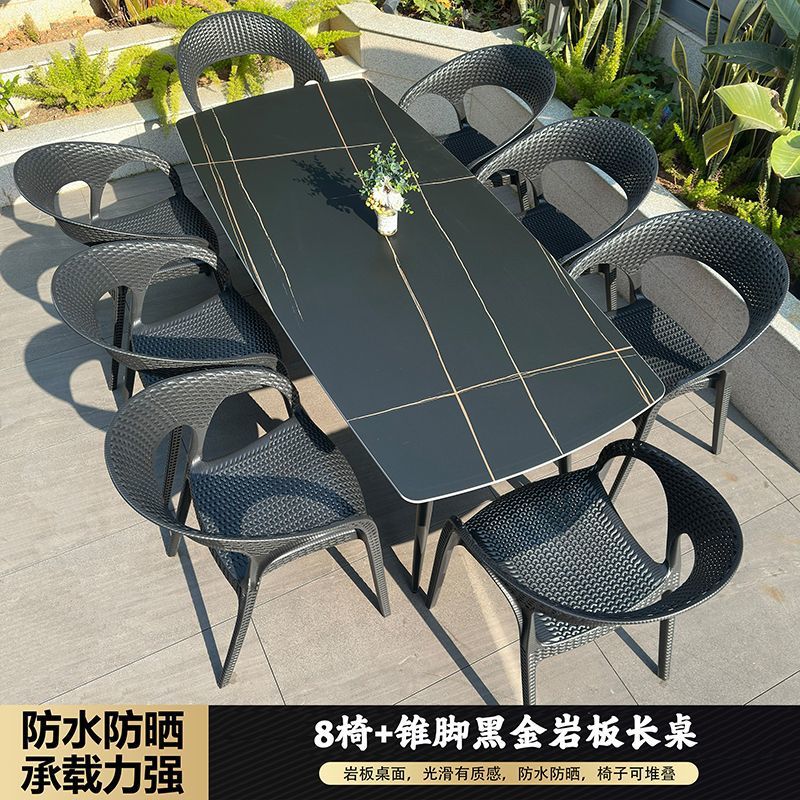 180*90cm 테이퍼드 다리와 말 배 스타일 싱글 테이블 + 모조 등나무 의자 8개