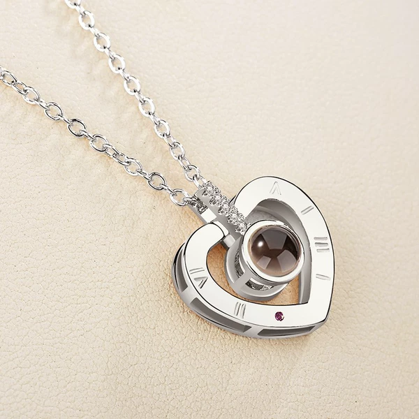 Heart -shaped white gold