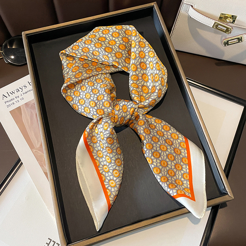 70% seda de imitación, camisa a juego para primavera y verano, pañuelo cuadrado pequeño en blanco y negro, pañuelo para el cuello para mujer, pañuelo fino, lujo accesible