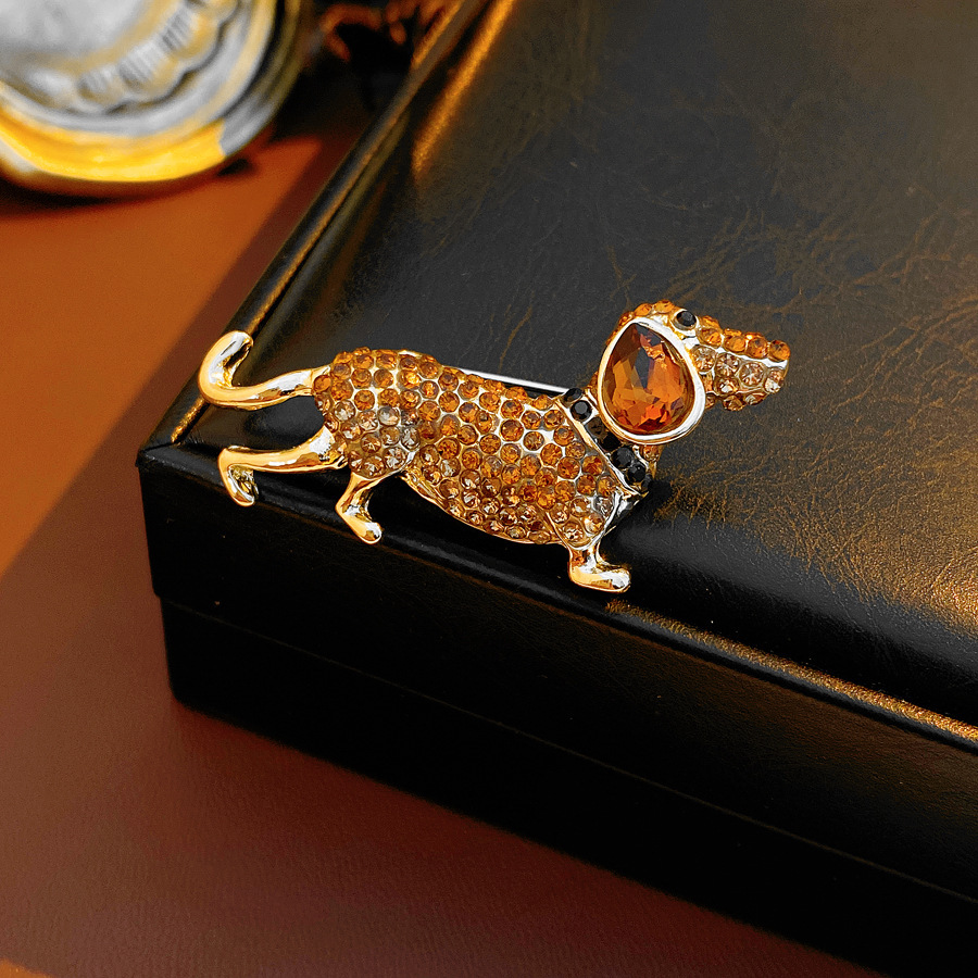 Vintage Enamel Horse Brooch for the Zodiac Year, Retro High-End Suit Pin, Fashionable Versatile Accessory for Women