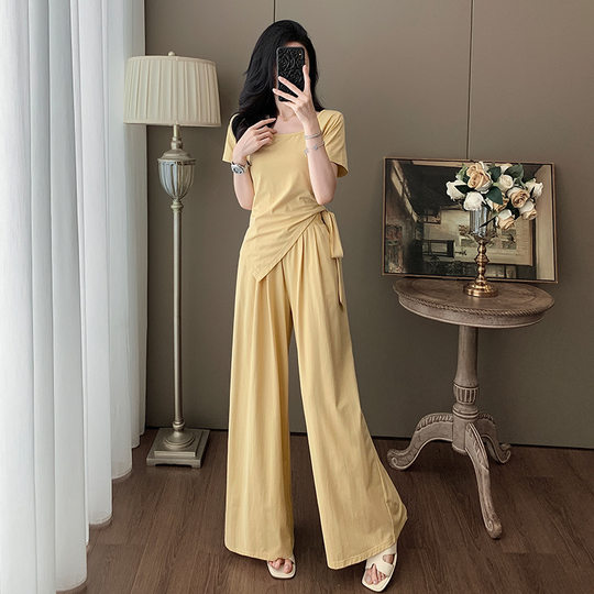 Casual Sports Suit for Women, Summer Fashion Design, Niche Temperament, Slimming Solid Color Short-Sleeved Wide-Leg Pants Two-Piece Set