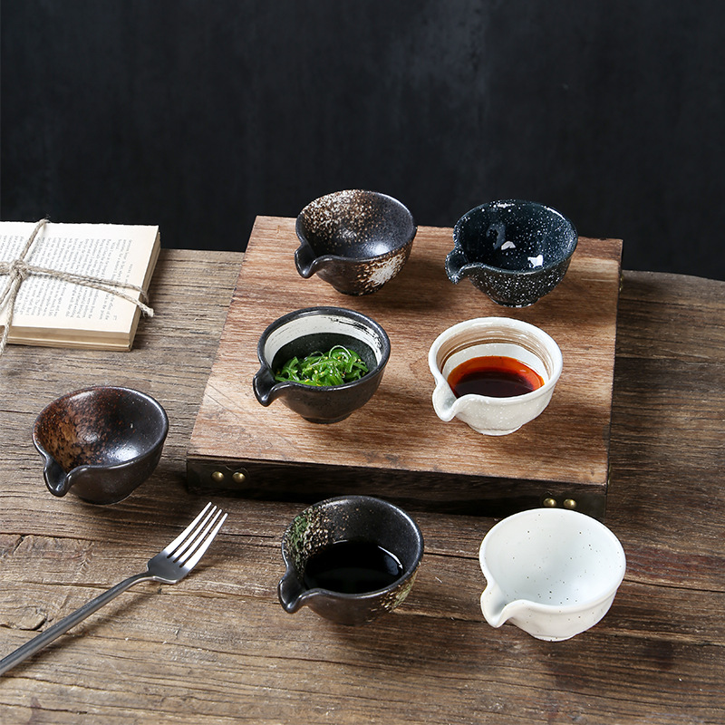 Cross-border Japanese style condiment dish with spout commercial…