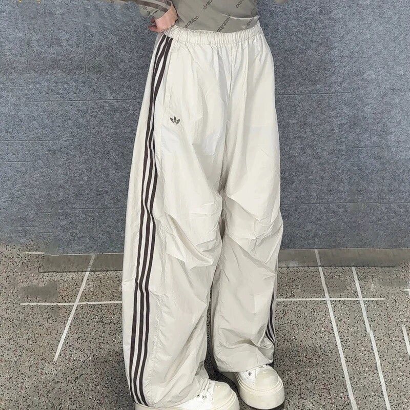 Clover Wide-Leg Pants Spring/Summer Unisex Embroidered Logo Jennie Style Sports Pants Straight Long Pants Parachute Pants 3325 Clover Wide-Leg Pants Spring/Summer Unisex Embroidered Logo Jennie Style Sports Pants Straight Long Pants Parachute Pants 3325