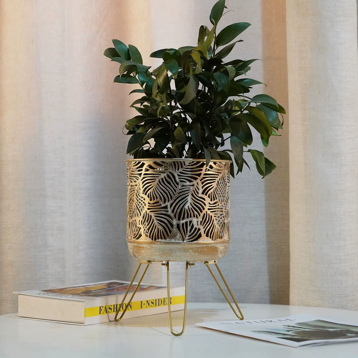 Cross-border new style iron potted container outdoor garden flowerpot indoor home decoration projection candlestick ornament craft