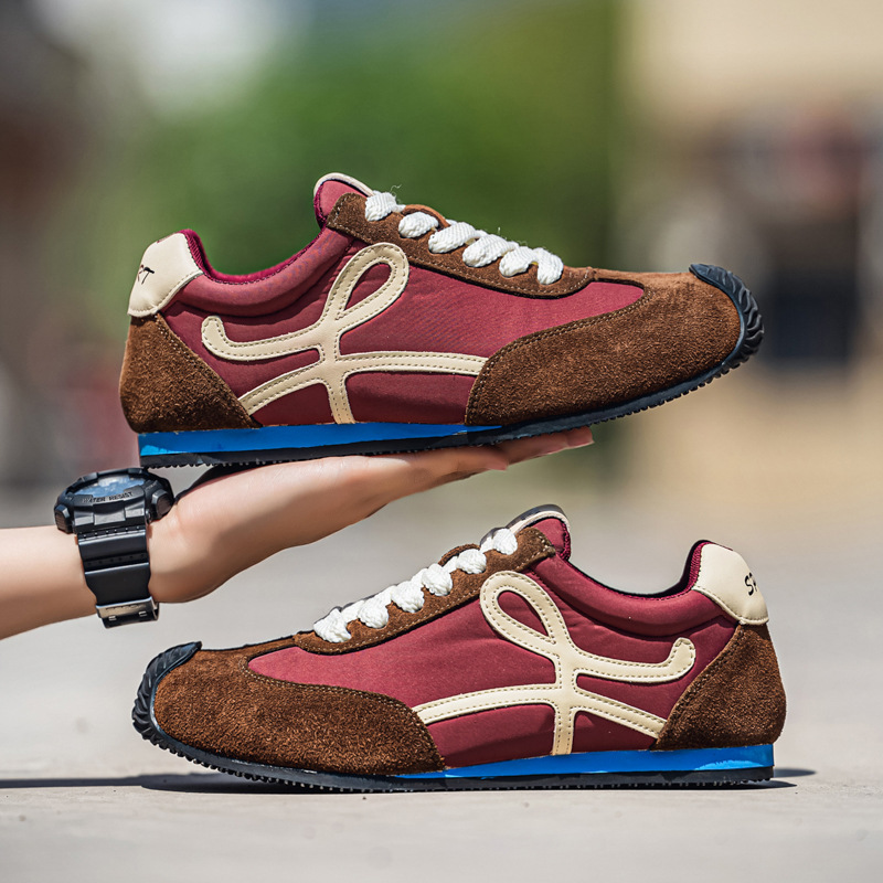 Diseñador verano piel de gamuza, seda de hielo, transpirable, zapatos deportivos Forrest Gump con cordones personalizados, estilo de Hong Kong, zapatos de moda para hombres