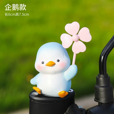 Net red car cute Car ornaments - penguin-double-sided-tape