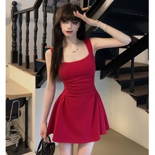 修身新款辣妹吊带连衣裙女夏收腰短裙子感设计法式气质红色季纯欲