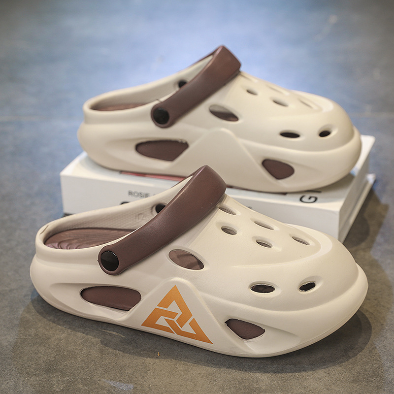 Semisensible fondo grueso nuevo tipo de playa zapatillas de calzado pisar zapatos agujeros de verano al por mayor antideslizante bolsa de mierda dos usar