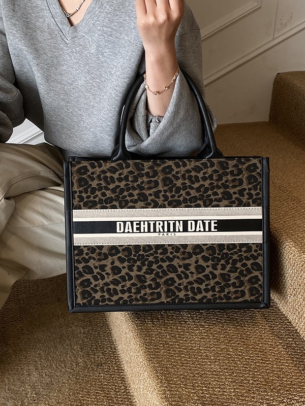 Leopardo retro versátil bolso de mano de viaje de mujer nuevo estilo transfronterizo de alto valor visual de gran capacidad retro bolso de ocio