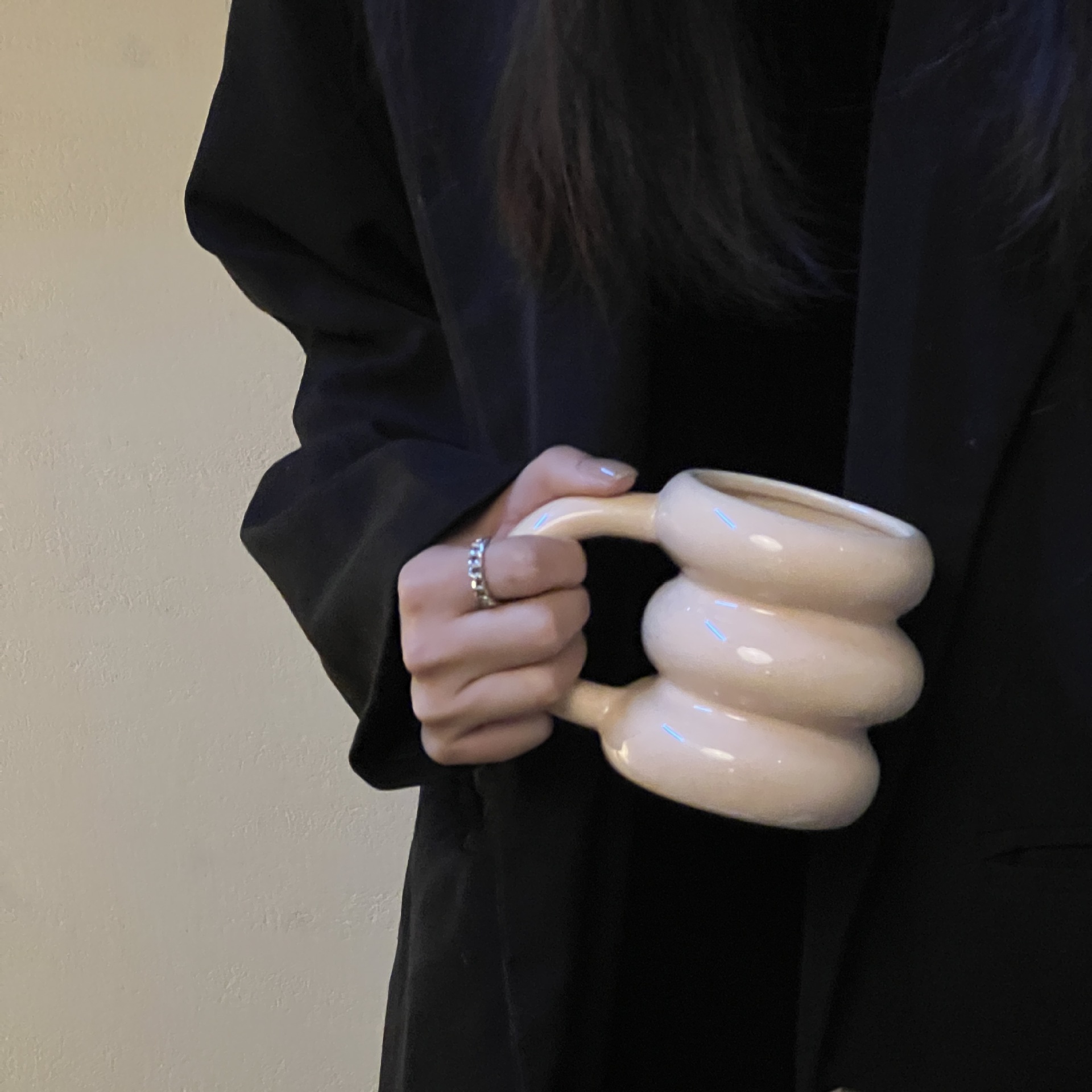 Nuevo en stock original Ins lechoso círculo amarillo taza de agua de alta apariencia creativa Taza de cerámica taza de grasa al por mayor