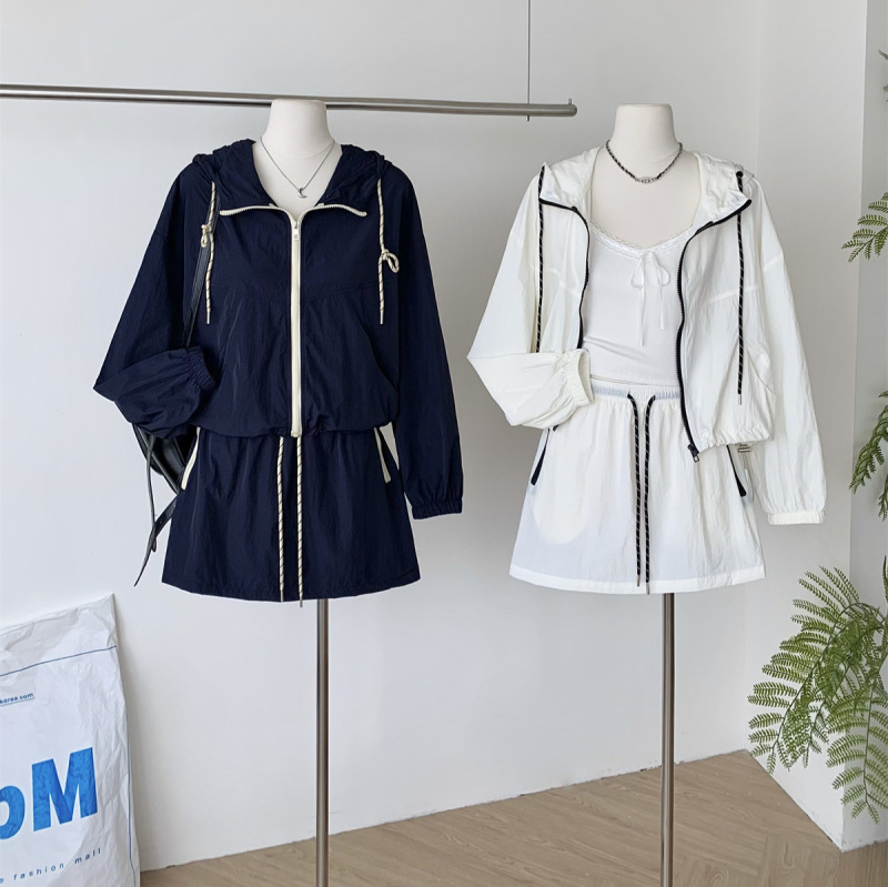 Summer Cool Sense Sports Leisure Sunscreen suit Hooded Drawstring Short Jacket Loose Shorts Two-piece Set for Women