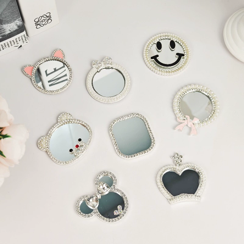 Hanfeng Luxury Love Diamond Mirror Магнитная всасывание Подставка для мобильного телефона Подушка безопасности косметическое зеркало Выдвижные хрустальные аксессуары