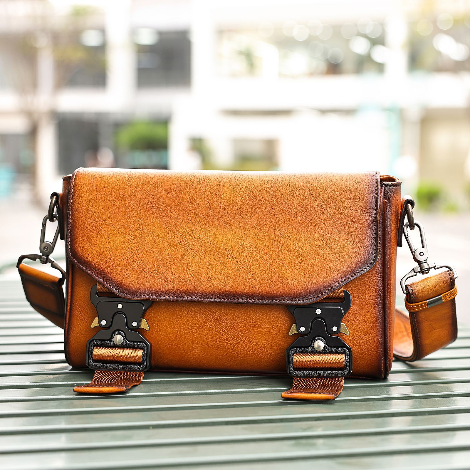 Ventas transfronterizas calientes de cuero para hombres mochila deportiva al aire libre mochila texturizada retro colección de bolsos de hombro