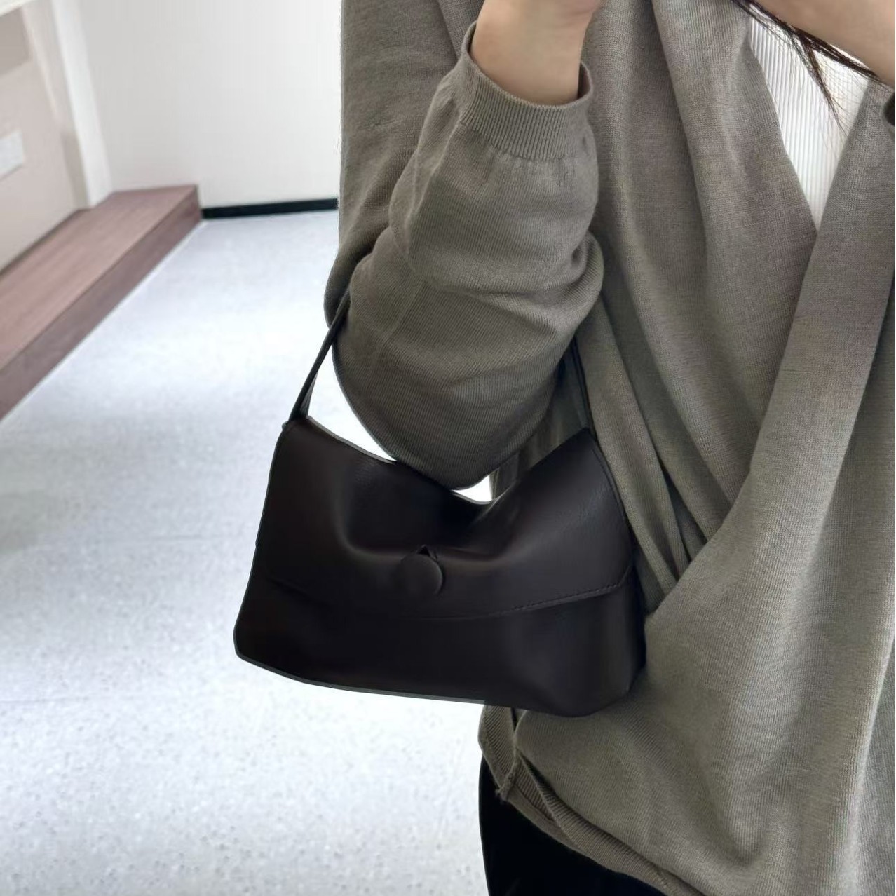 Minimalist Cashmere Suede Button Sally Bag - Simple Fashionable Small Square Handbag For Women - Thumbnail 3