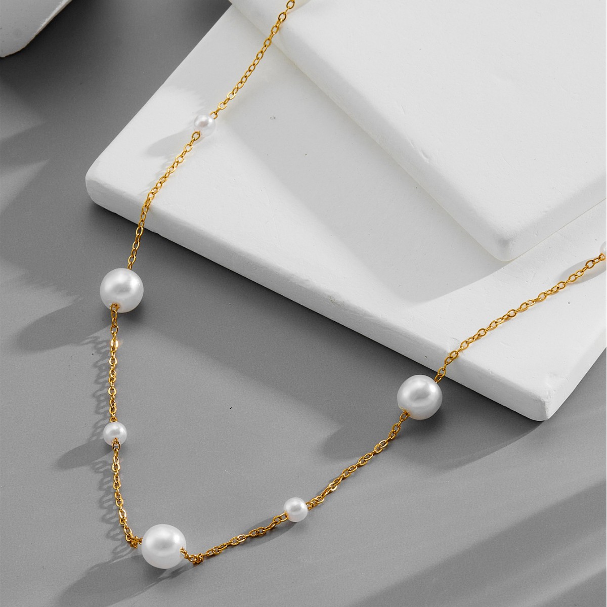 Luxe parelketting met magneetsluiting voor dames_voghion.com