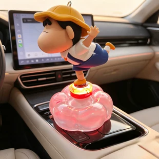 Фигурка Crayon Shin-chan на вращающейся подставке