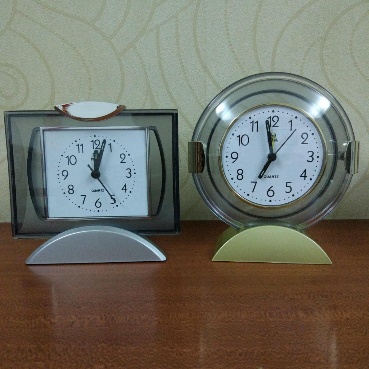 AX square/AW round crystal fine craft alarm clock AV scan second silent table clock